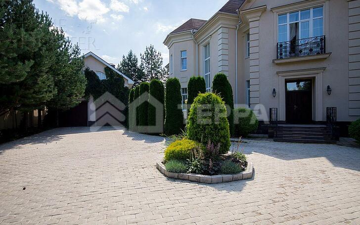 2-этажный коттедж 650 м² с отделкой