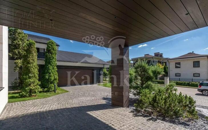 3-этажный коттедж 1 770 м² без отделки