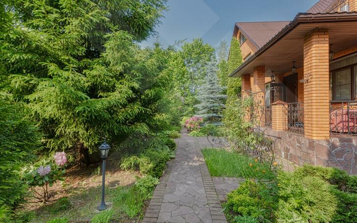 2-этажный коттедж 640 м² с отделкой