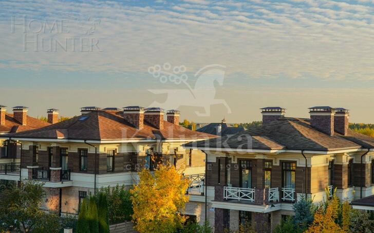 3-этажный коттедж 1 770 м² без отделки