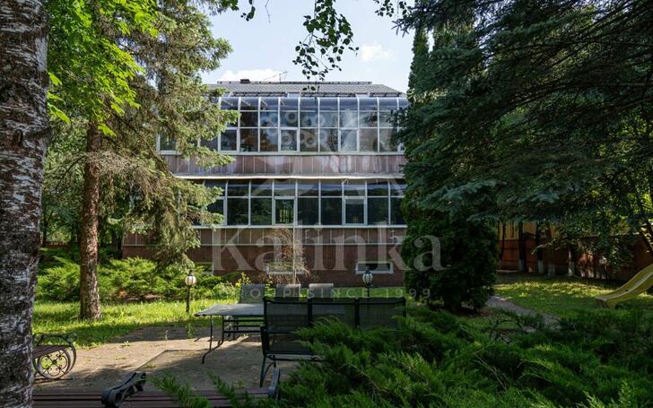 2-этажный коттедж 650 м² с отделкой