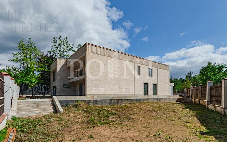 2-этажный коттедж 830 м² без отделки