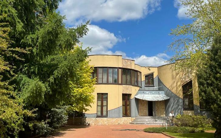 2-этажный коттедж 1 372 м² с отделкой