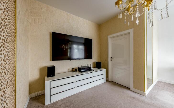2-этажный коттедж 240 м² с отделкой