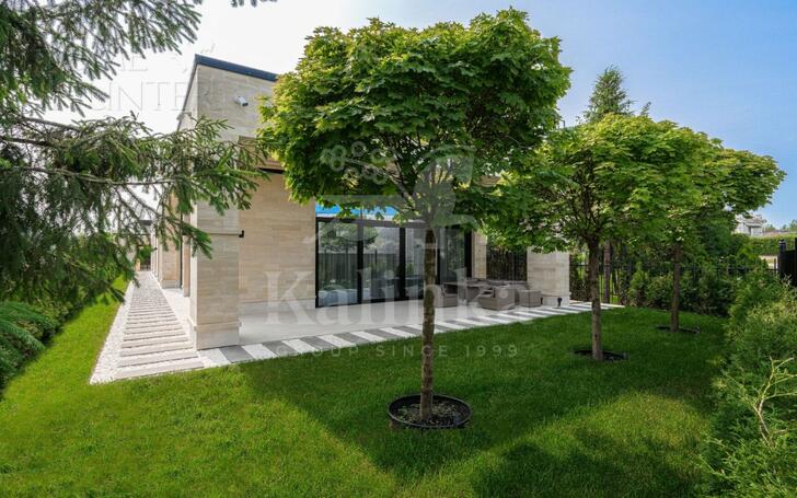 1-этажный коттедж 400 м² с отделкой