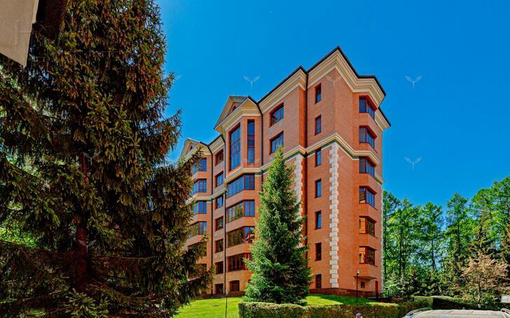 5-КОМН. КВАРТИРА С ОТДЕЛКОЙ 220.3 М² НА 2 ЭТАЖЕ