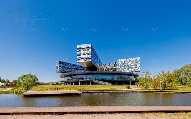 5-КОМН. КВАРТИРА С ОТДЕЛКОЙ 220.3 М² НА 2 ЭТАЖЕ