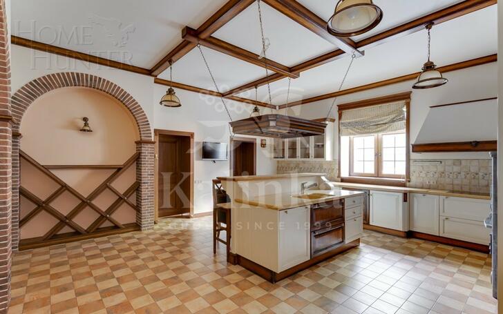 2-этажный коттедж 541.5 м² с отделкой
