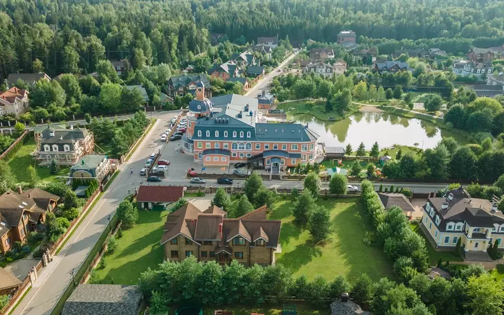 2-этажный коттедж 310 м² с отделкой