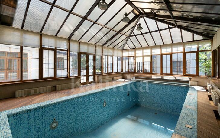 2-этажный коттедж 541.5 м² с отделкой