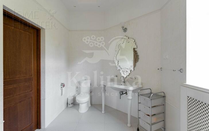 2-этажный коттедж 541.5 м² с отделкой