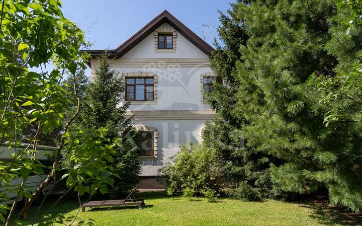 2-этажный коттедж 541.5 м² с отделкой