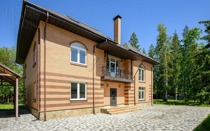 2-этажный коттедж 383 м² с отделкой