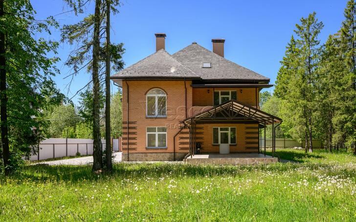 2-этажный коттедж 383 м² с отделкой