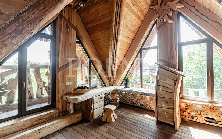 2-этажный коттедж 300 м² с отделкой