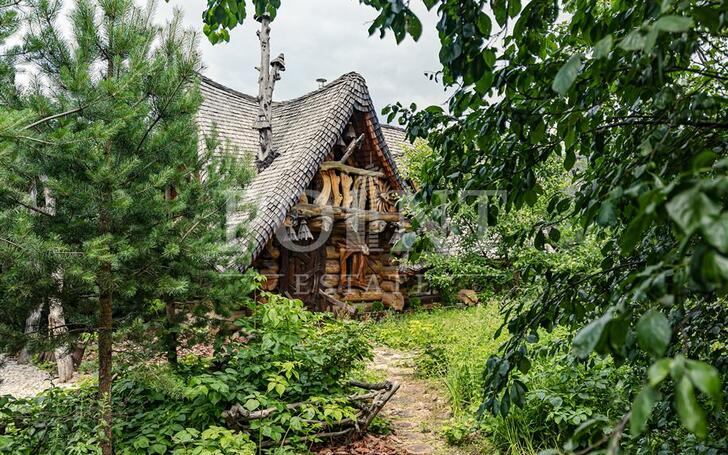 2-этажный коттедж 300 м² с отделкой