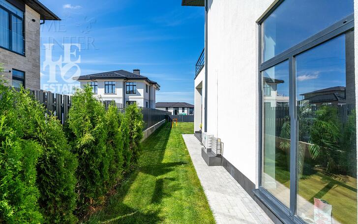 2-этажный коттедж 260 м² с отделкой