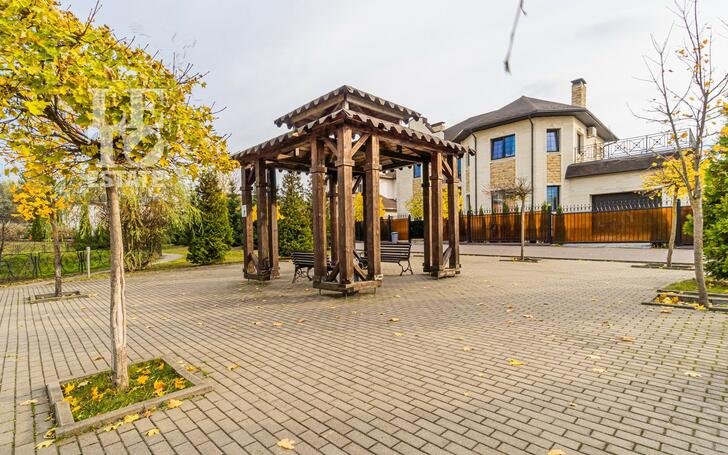 2-этажный коттедж 460 м² без отделки