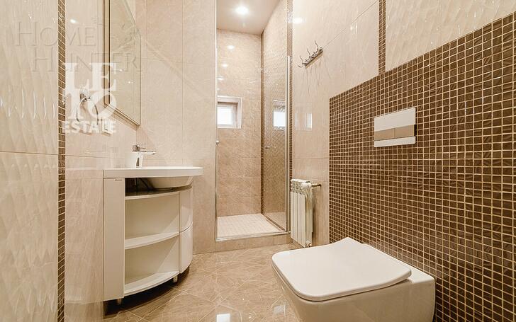 2-этажный коттедж 700 м² с отделкой