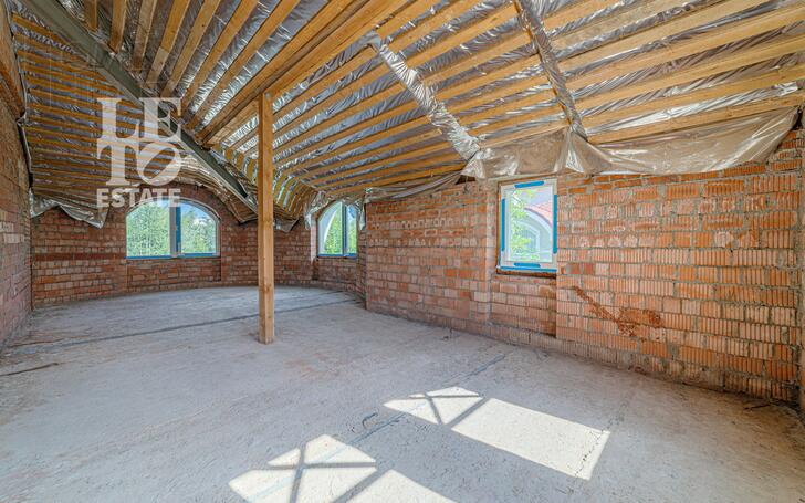 2-этажный таунхаус 330 м² без отделки