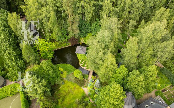 3-этажный коттедж 850 м² с отделкой