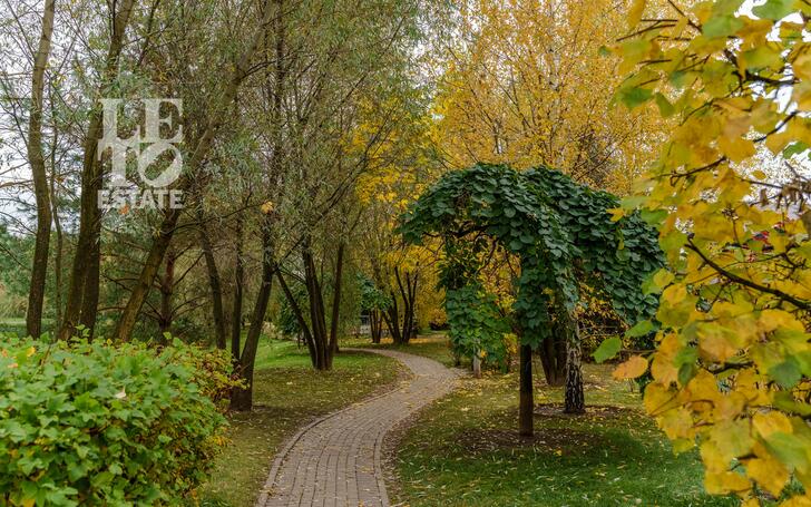 2-этажный коттедж 400 м² с отделкой