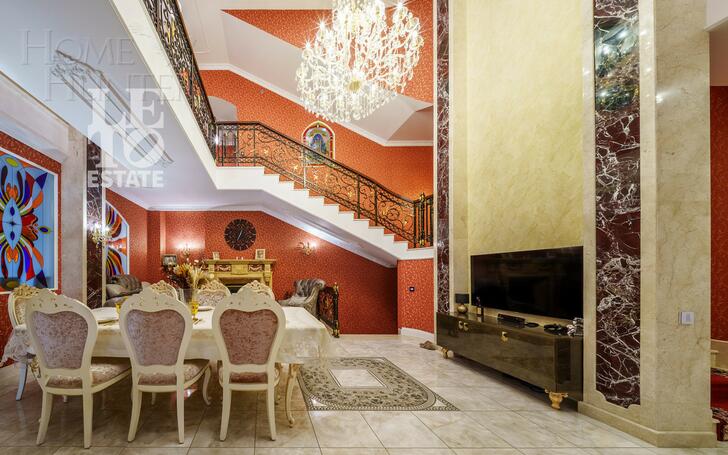 2-этажный коттедж 1 100 м² с отделкой