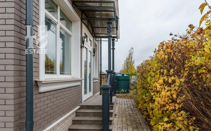 2-этажный коттедж 320 м² с отделкой
