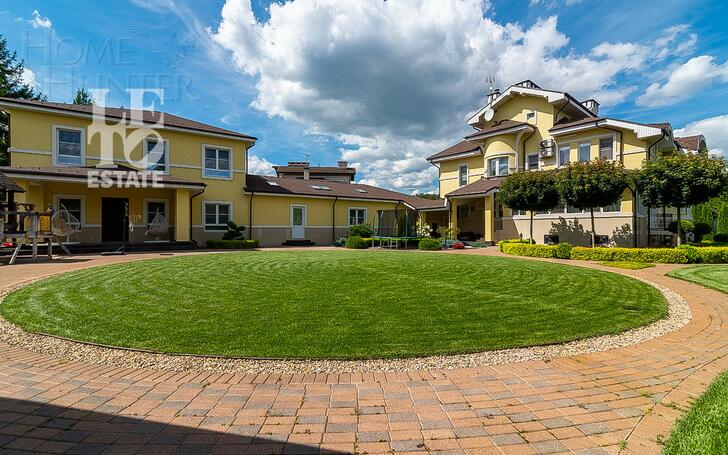 2-этажный коттедж 700 м² с отделкой