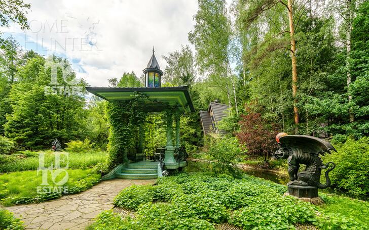 3-этажный коттедж 850 м² с отделкой