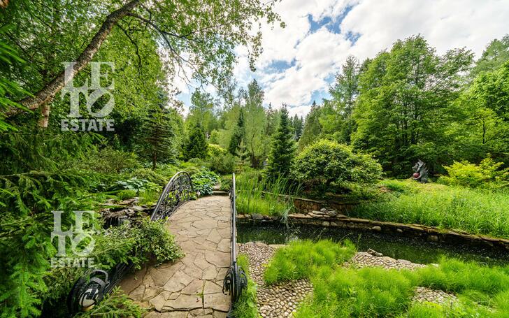 3-этажный коттедж 850 м² с отделкой