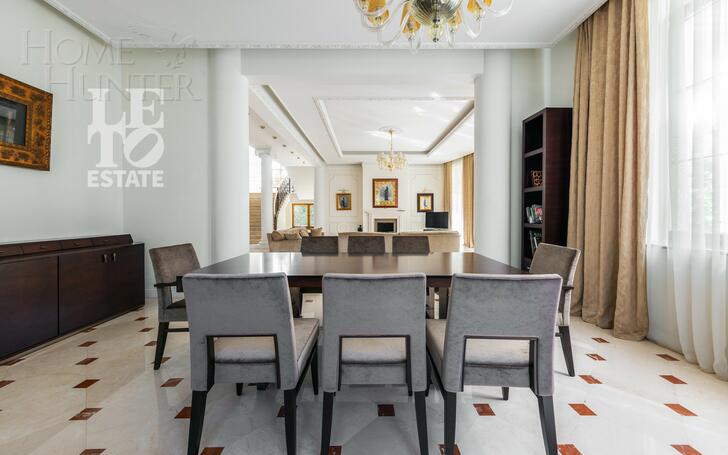 3-этажный коттедж 660 м² с отделкой