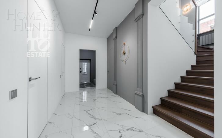 2-этажный коттедж 238.4 м² с отделкой