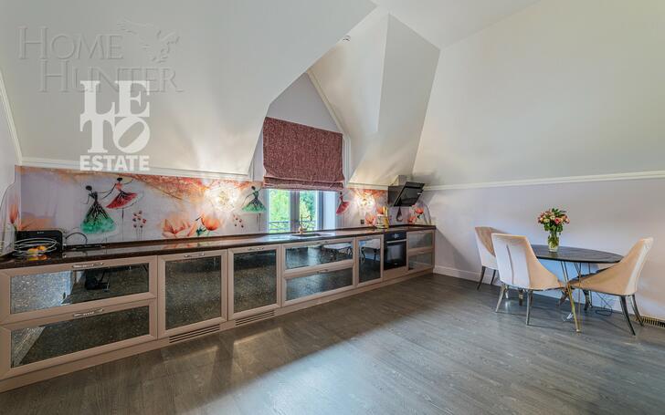 3-этажный коттедж 1 200 м² с отделкой