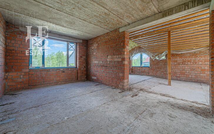 2-этажный таунхаус 330 м² без отделки