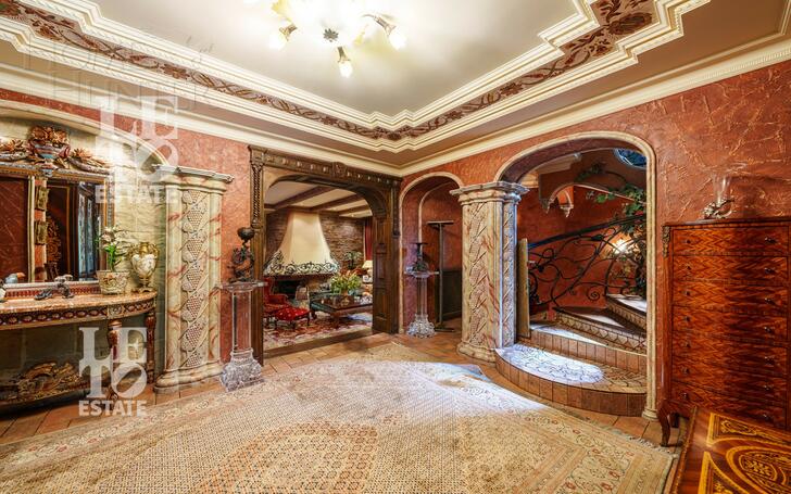 3-этажный коттедж 850 м² с отделкой
