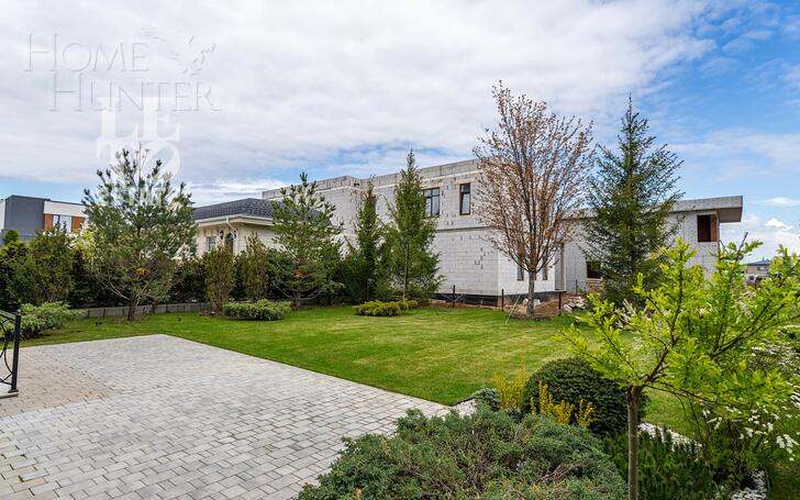 2-этажный коттедж 260 м² с отделкой