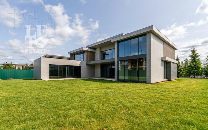 2-этажный коттедж 890 м² без отделки