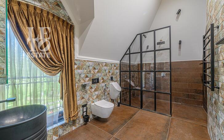 3-этажный коттедж 1 200 м² с отделкой