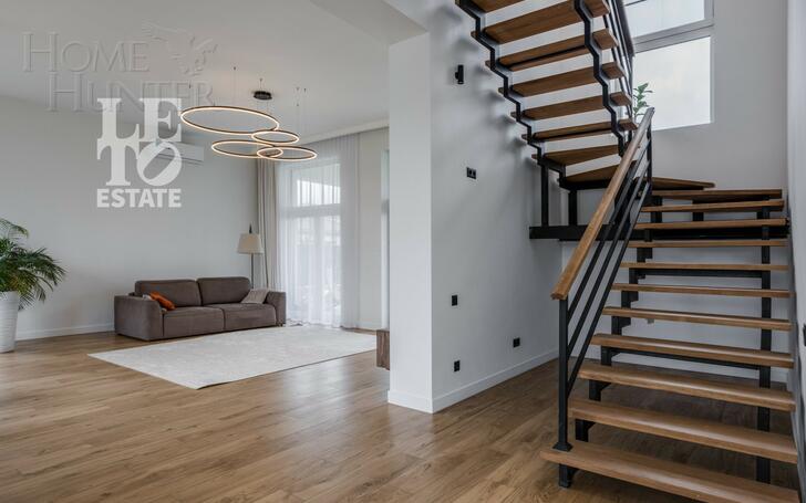 2-этажный коттедж 260 м² с отделкой