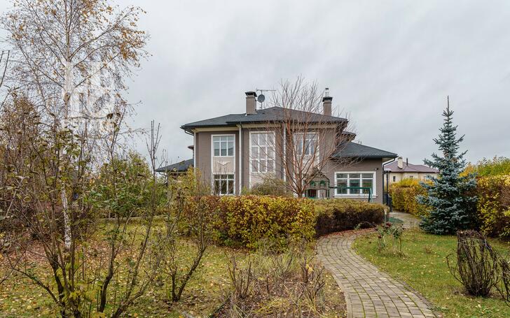 2-этажный коттедж 320 м² с отделкой