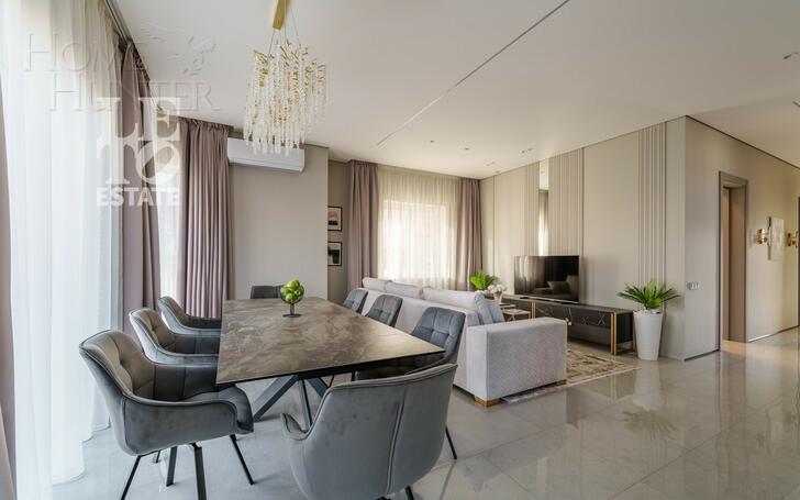 2-этажный коттедж 242.4 м² с отделкой
