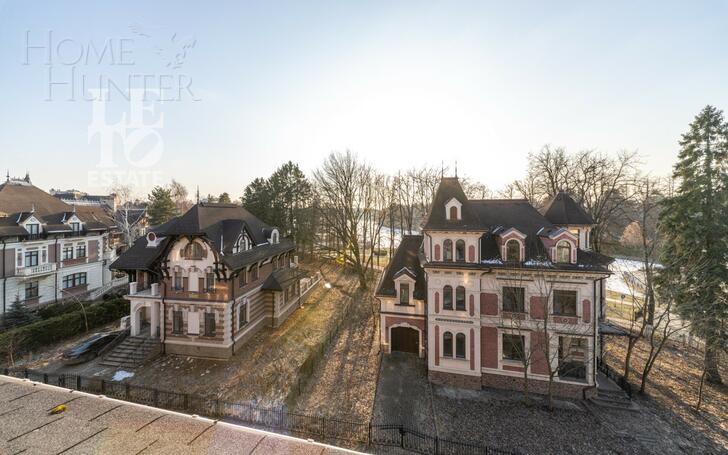 4-этажный таунхаус 395 м² без отделки
