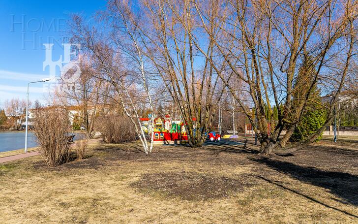 2-этажный коттедж 1 000 м² без отделки
