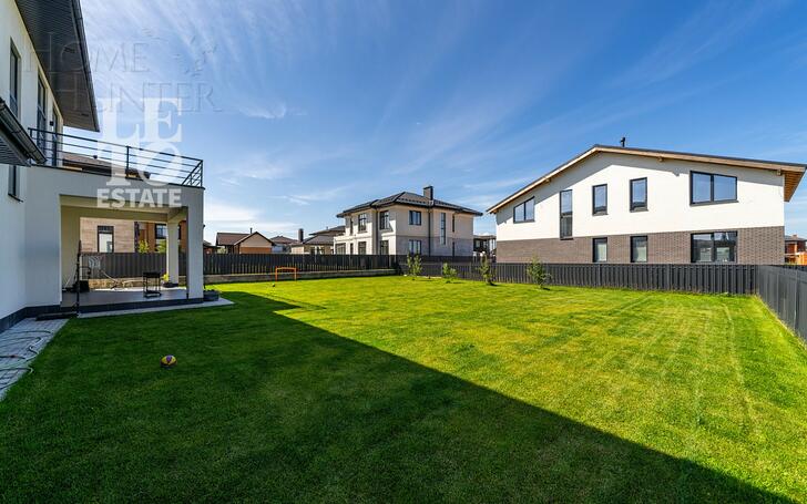 2-этажный коттедж 260 м² с отделкой