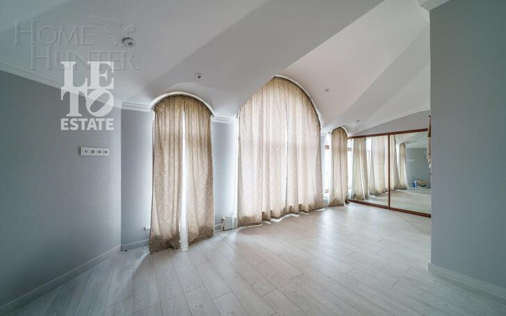 2-этажный коттедж 400 м² с отделкой