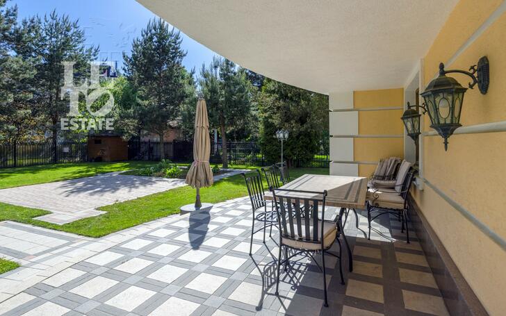 3-этажный коттедж 660 м² с отделкой