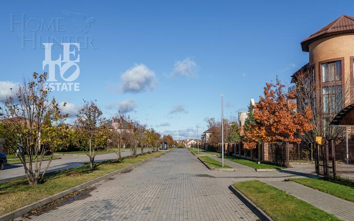 Участок 10.4 сот. в охраняемом поселке