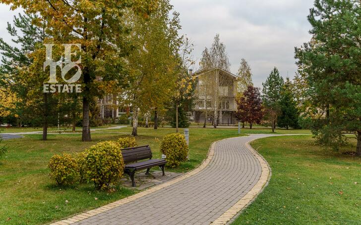 2-этажный коттедж 320 м² с отделкой