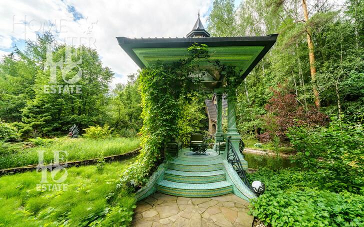 3-этажный коттедж 850 м² с отделкой